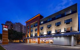 Best Western Plus Hyde Park Chicago Hotel